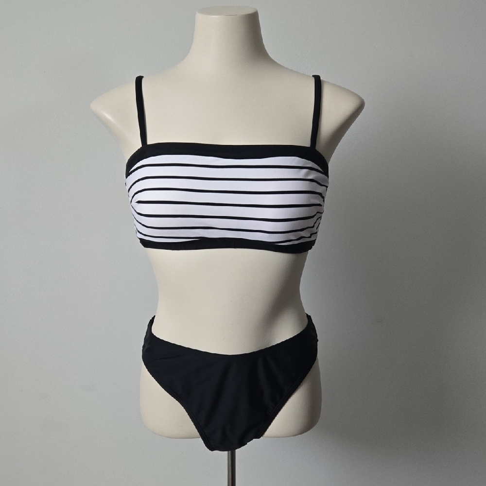 Cupshe Black and White Bikini (M/L) 👙
